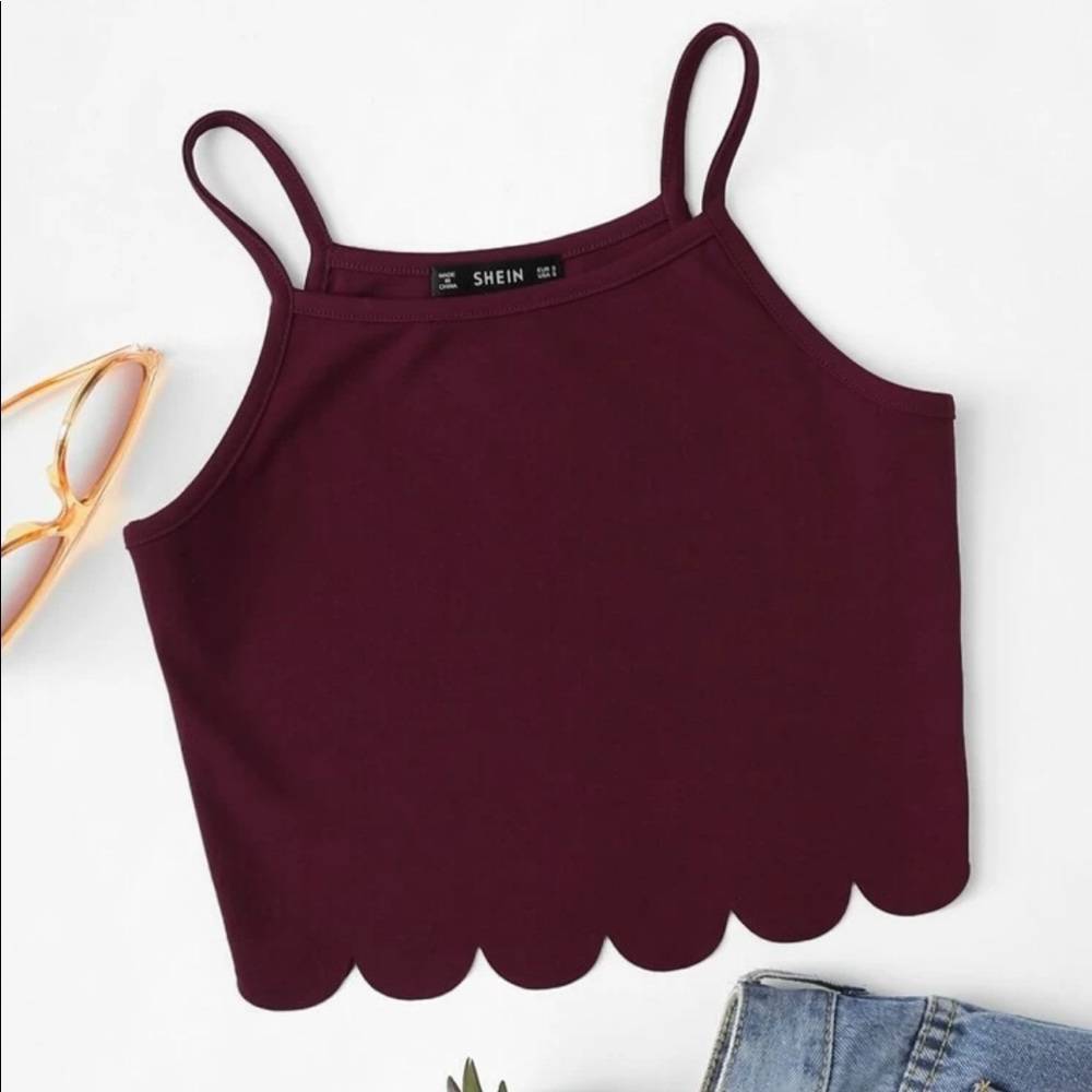 Scallop Hem Crop Cami Top in Burgundy